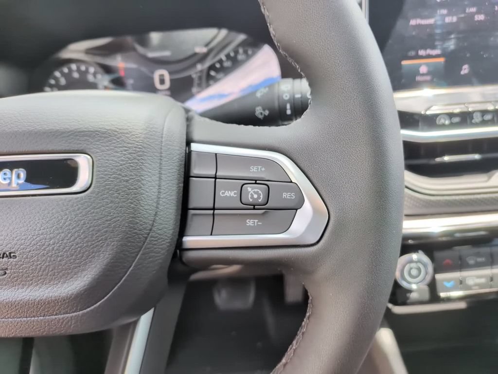 New 2026 Jeep Compass Latitude AWD/4WD image 28