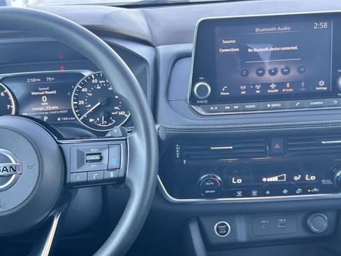 Certified 2021 Nissan Rogue SV image 14