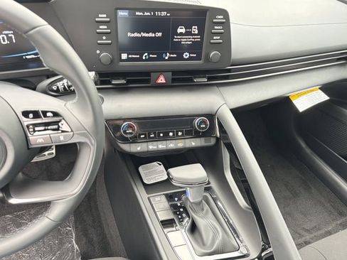 New 2026 Hyundai Elantra SEL Sport Premium FWD image 27