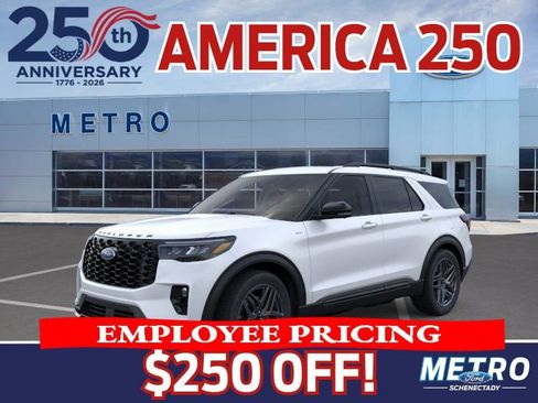 New 2026 Ford Explorer ST-Line w/ ST-Line Street Pack AWD/4WD image 2