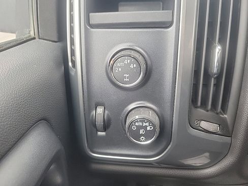 Used 2014 Chevrolet Silverado 1500 LT w/ LT Convenience Package image 10