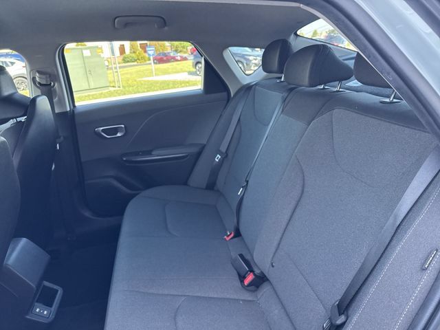 Used 2025 Kia K4 FWD image 12