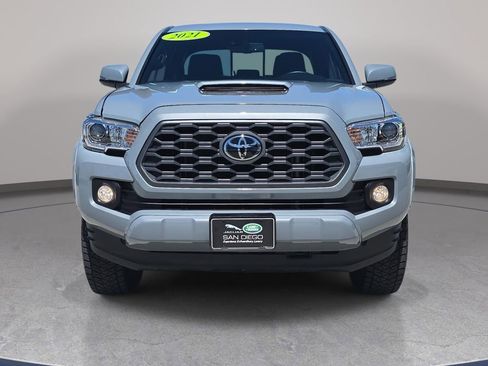 Used 2021 Toyota Tacoma TRD Sport w/ Technology Package image 3