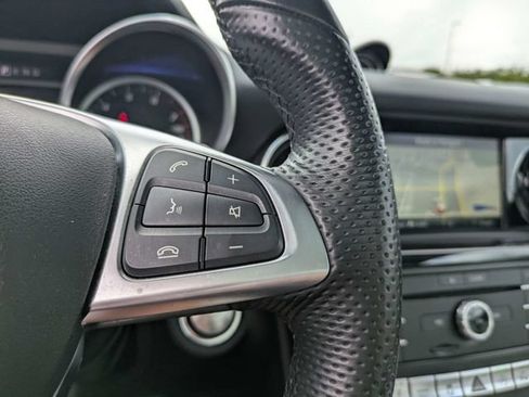 Used 2020 Mercedes-Benz SLC 300 image 25