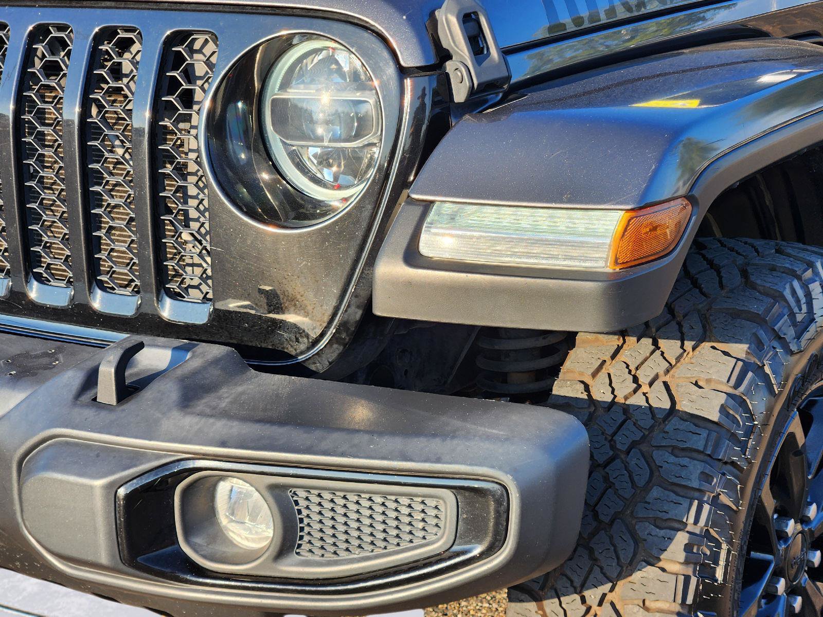 Used 2022 Jeep Gladiator Sport AWD/4WD image 8
