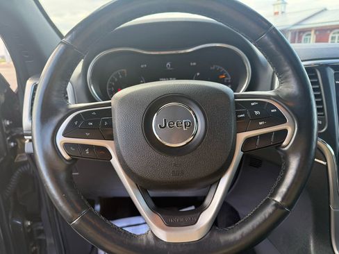Used 2018 Jeep Grand Cherokee Limited image 10