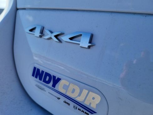 New 2025 Jeep Grand Cherokee L Laredo image 8