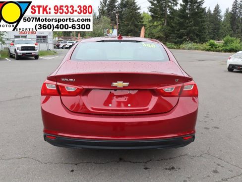 Used 2017 Chevrolet Malibu LT FWD image 7