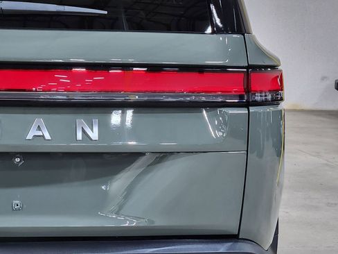 Used 2023 Rivian R1S Launch Edition image 15