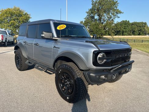 Used 2023 Ford Bronco Wildtrak AWD/4WD image 3
