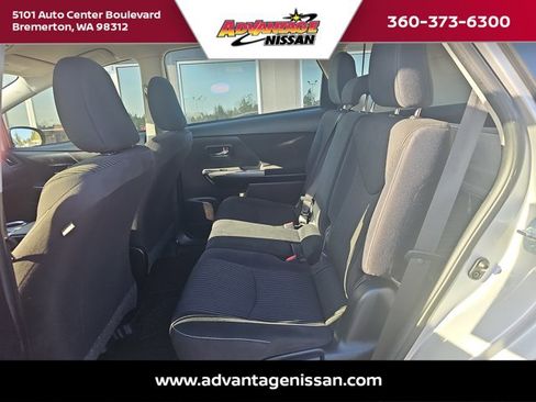 Used 2017 Toyota Prius V Two image 19