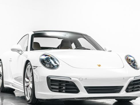 Used 2019 Porsche 911 GT3 RS image 3