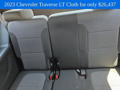 Used 2023 Chevrolet Traverse LT FWD image 18
