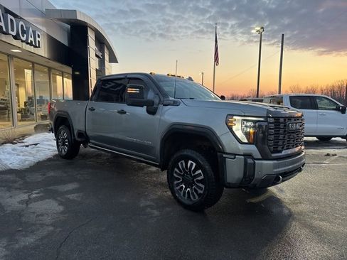 Used 2024 GMC Sierra 3500 Denali Ultimate image 7