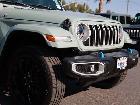 Used 2024 Jeep Wrangler Unlimited Sahara w/ Safety Group AWD/4WD image 7