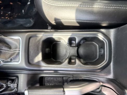 Used 2022 Jeep Wrangler Unlimited Sahara w/ Cold Weather Group image 21