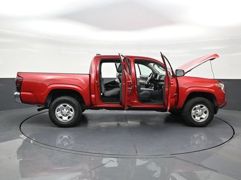 Used 2022 Toyota Tacoma SR5 RWD image 29