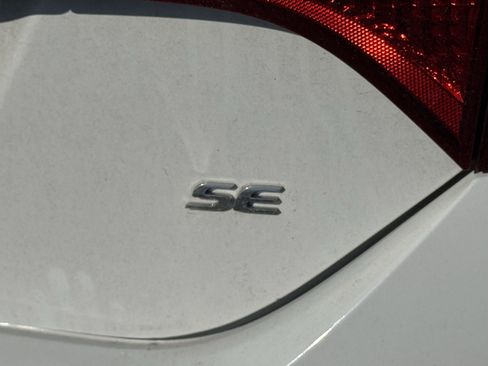 Used 2019 Toyota Corolla SE image 20