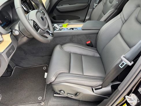 New 2026 Volvo XC60 B5 Ultra w/ Protection Package Premier AWD/4WD image 18