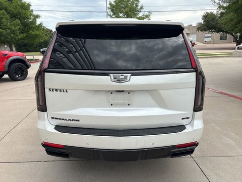 Used 2024 Cadillac Escalade Sport w/ LPO, ONYX Package RWD image 4
