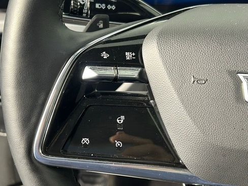 Used 2024 Cadillac Lyriq Luxury AWD/4WD image 26