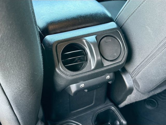 Used 2022 Jeep Wrangler Unlimited Sport AWD/4WD image 24