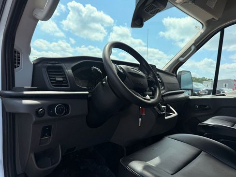 Used 2023 Ford Transit 250 Medium Roof RWD image 13