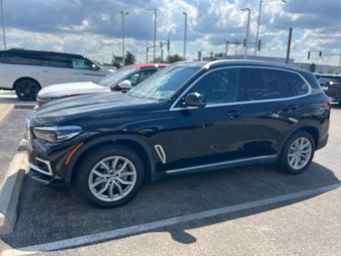 Used 2023 BMW X5 xDrive40i w/ Premium Package AWD/4WD image 1
