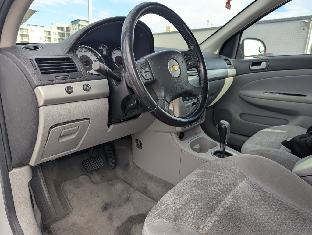 Used 2005 Chevrolet Cobalt LS w/ Preferred Equipment Group FWD image 14