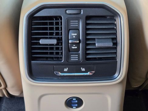 Certified 2022 Porsche Macan S image 34