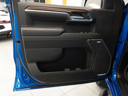 Used 2023 Chevrolet Silverado 1500 LT Trail Boss w/ LT Trail Boss Premium Package image 6