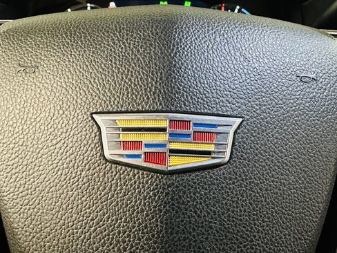 Used 2018 Cadillac Escalade ESV Premium Luxury image 16