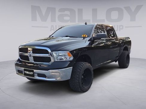 Used 2020 RAM 1500 Classic SLT w/ Luxury Group AWD/4WD image 1
