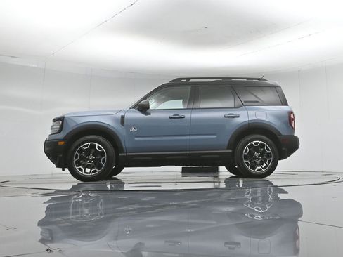 Used 2025 Ford Bronco Sport Outer Banks w/ Outer Banks Tech Package+ AWD/4WD image 8