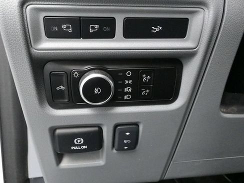 Used 2023 Ford F150 Lariat AWD/4WD image 16