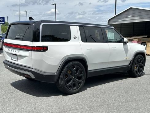 Used 2024 Rivian R1S Adventure AWD/4WD image 31