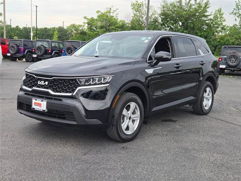 Used 2022 Kia Sorento LX AWD/4WD image 4
