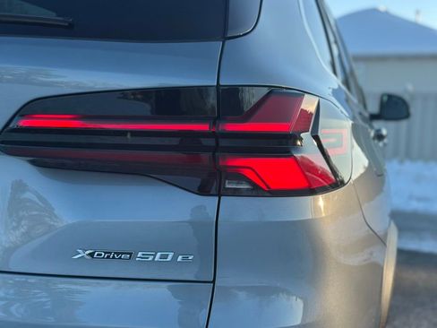 Certified 2024 BMW X5 xDrive50e w/ Premium Package image 13