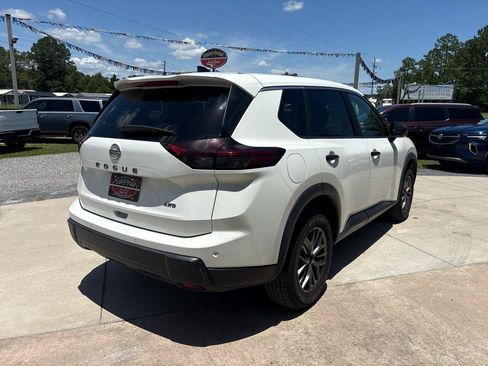Used 2024 Nissan Rogue S AWD/4WD image 5