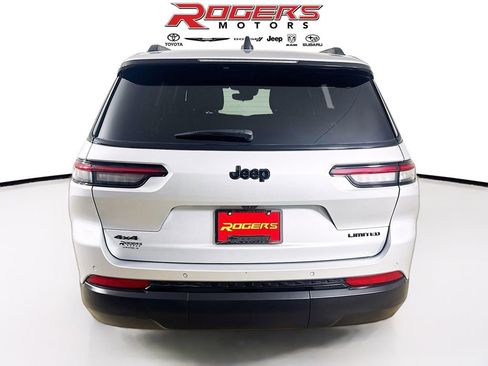 Used 2024 Jeep Grand Cherokee L Limited w/ Black Appearance Package image 7