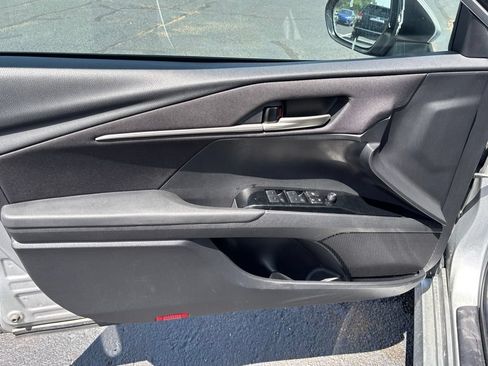 Used 2025 Toyota Camry LE FWD image 7