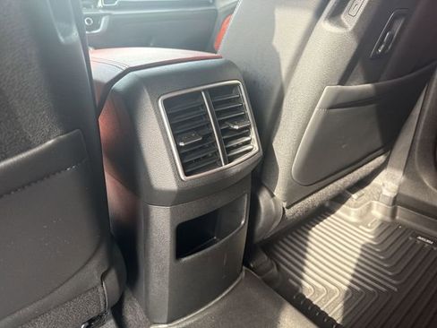 Used 2025 Kia Sportage SX image 20