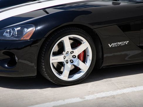 Used 2006 Dodge Viper SRT-10 RWD image 27
