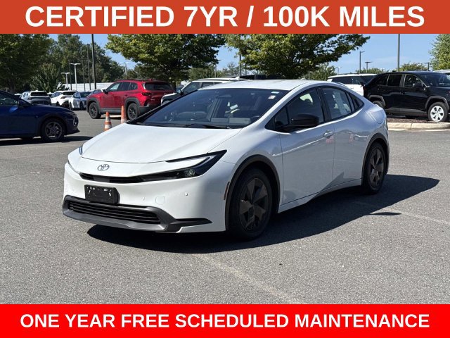 Used 2025 Toyota Prius LE FWD image 5