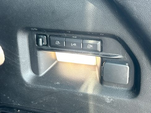 Used 2023 Ford Explorer Limited w/ Equipment Group 301A image 9