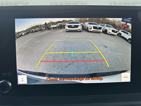 Used 2025 Toyota Tacoma SR image 18