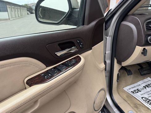 Used 2007 GMC Yukon XL Denali AWD/4WD image 16