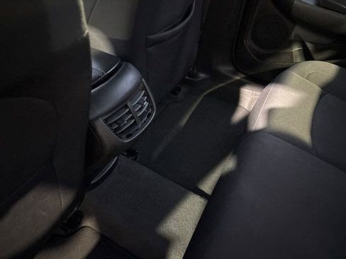 Used 2024 Chevrolet Malibu LT image 33