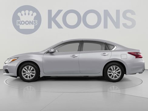 Used 2019 Nissan Altima 2.5 S FWD image 2