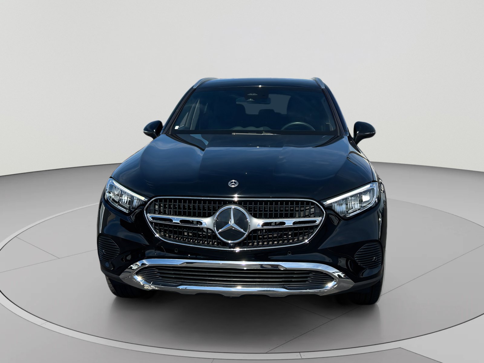 Used 2025 Mercedes-Benz GLC 300 image 8
